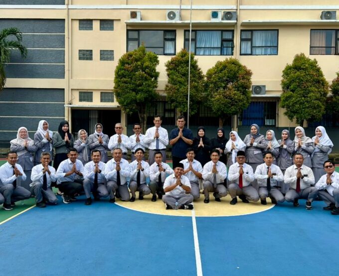 Back to School: Semangat Baru SMK Fadilah di Tengah Syukur dan Kebersamaan Global